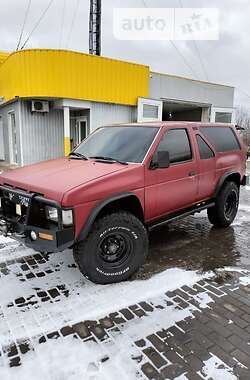 Внедорожник / Кроссовер Nissan Terrano 1989 в Смеле