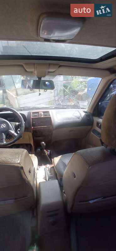 Внедорожник / Кроссовер Nissan Terrano 2003 в Днепре