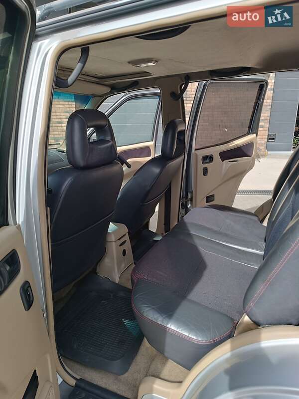 Позашляховик / Кросовер Nissan Terrano 2001 в Одесі