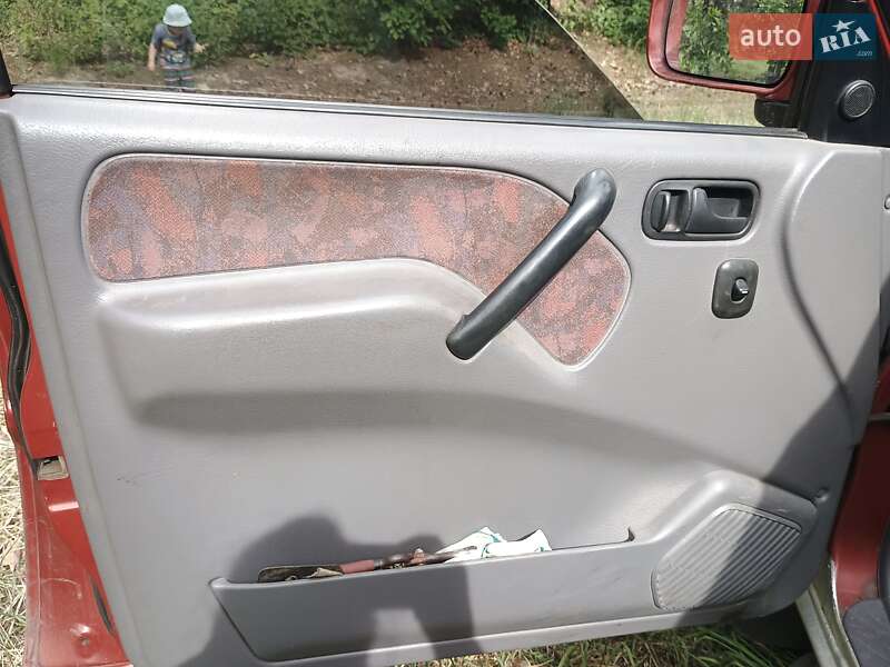 Позашляховик / Кросовер Nissan Terrano 1996 в Черкасах
