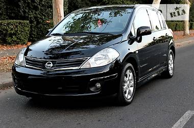 Хэтчбек Nissan TIIDA 2011 в Одессе