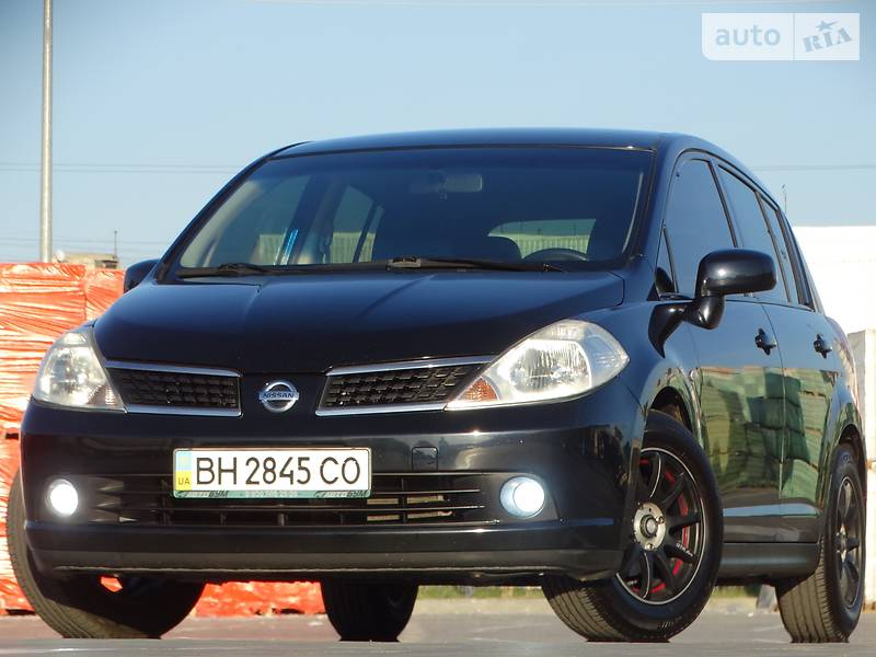 Хэтчбек Nissan TIIDA 2009 в Одессе