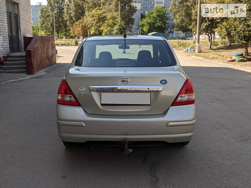 Седан Nissan TIIDA 2007 в Запоріжжі