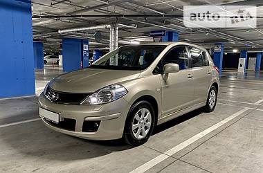 Хетчбек Nissan TIIDA 2012 в 
