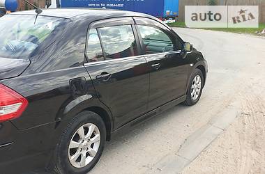 Седан Nissan TIIDA 2011 в 