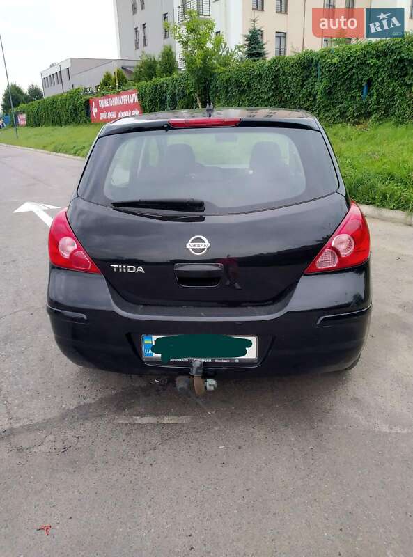 Хэтчбек Nissan TIIDA 2008 в Львове