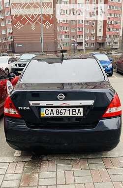 Седан Nissan TIIDA 2007 в Киеве