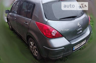 Хэтчбек Nissan TIIDA 2007 в Городище