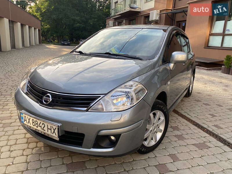 Хэтчбек Nissan TIIDA 2011 в Коломые