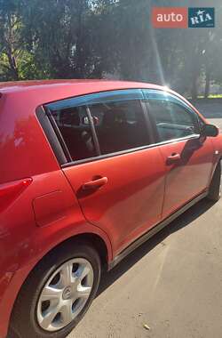 Хетчбек Nissan TIIDA 2012 в Ніжині
