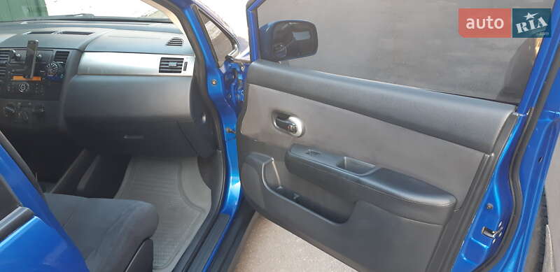 Хетчбек Nissan TIIDA 2008 в Вінниці