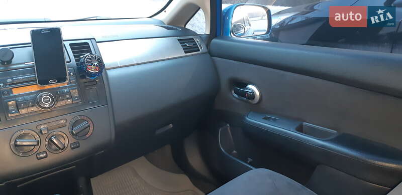Хетчбек Nissan TIIDA 2008 в Вінниці