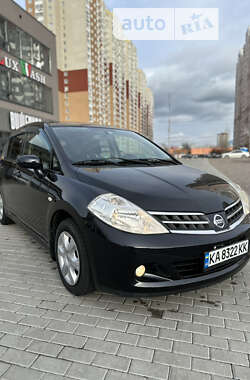 Хэтчбек Nissan TIIDA 2012 в Киеве