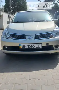 Nissan TIIDA 2007