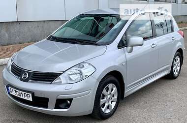 Хэтчбек Nissan TIIDA 2012 в Киеве