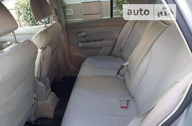 Седан Nissan TIIDA 2008 в Киеве