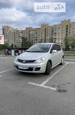 Хэтчбек Nissan TIIDA 2012 в Киеве