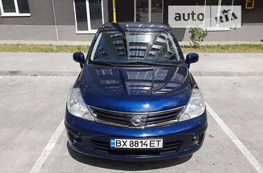 Хэтчбек Nissan TIIDA 2011 в Черновцах