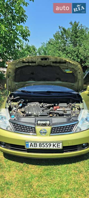 Хетчбек Nissan TIIDA 2008 в Ладижині