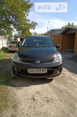 Хетчбек Nissan TIIDA 2012 в Києві