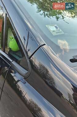 Хэтчбек Nissan TIIDA 2011 в 