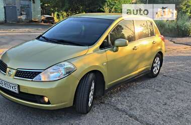 Хэтчбек Nissan TIIDA 2008 в Ладыжине