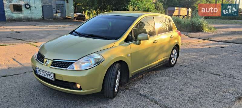 Хетчбек Nissan TIIDA 2008 в Ладижині