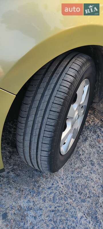 Хетчбек Nissan TIIDA 2008 в Ладижині