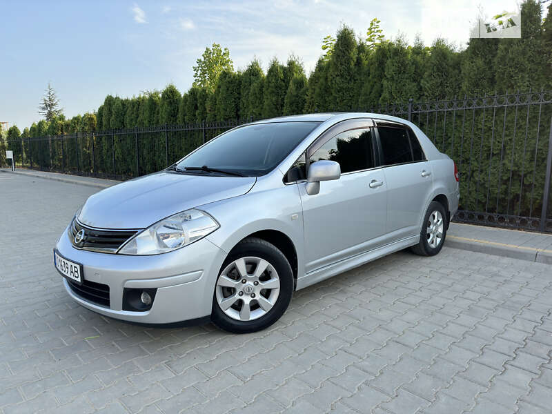 Седан Nissan TIIDA 2010 в Одесі