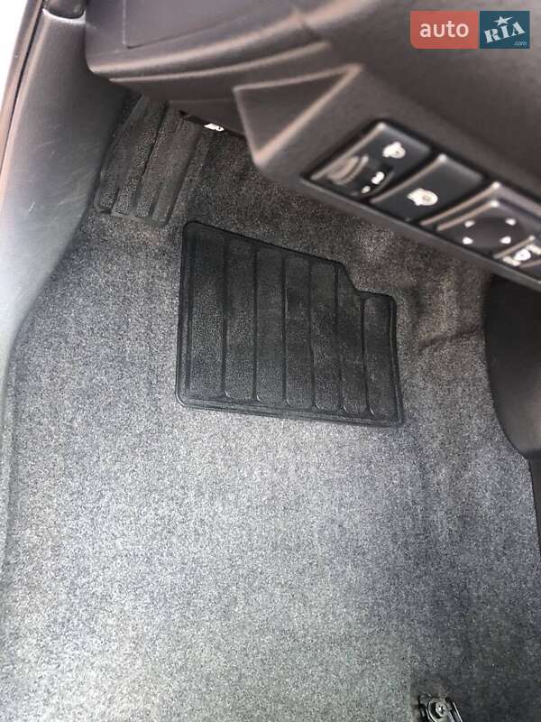 Хэтчбек Nissan TIIDA 2011 в Обухове