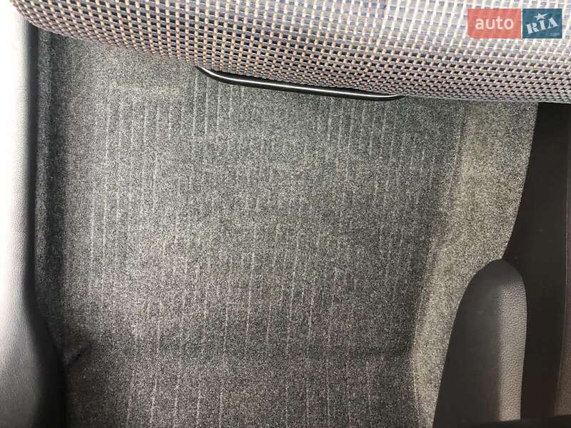 Хэтчбек Nissan TIIDA 2011 в Обухове