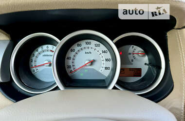 Хетчбек Nissan TIIDA 2012 в 