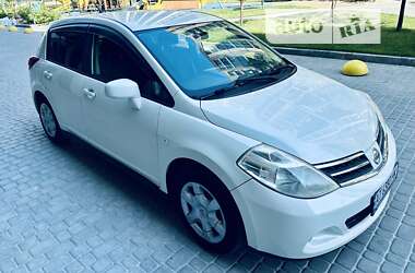 Хетчбек Nissan TIIDA 2010 в Дніпрі