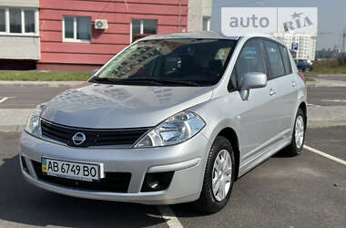 Хэтчбек Nissan TIIDA 2012 в Виннице