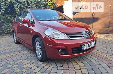 Хэтчбек Nissan TIIDA 2010 в Ивано-Франковске