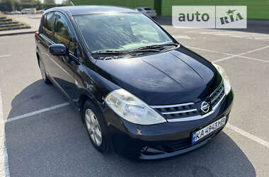 Хэтчбек Nissan TIIDA 2011 в Киеве