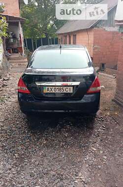 Седан Nissan TIIDA 2008 в Валках