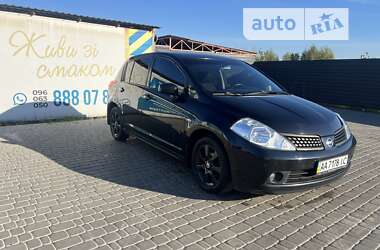 Хэтчбек Nissan TIIDA 2008 в Киеве