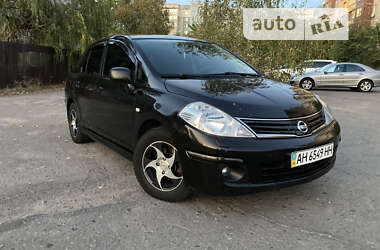 Седан Nissan TIIDA 2010 в Кам'янському