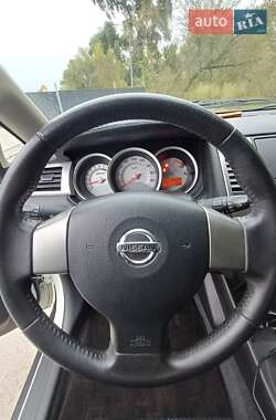 Хэтчбек Nissan TIIDA 2012 в 