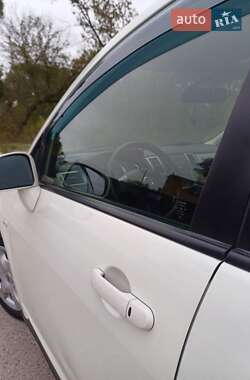 Хэтчбек Nissan TIIDA 2012 в 