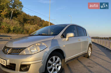 Хэтчбек Nissan TIIDA 2008 в Киеве