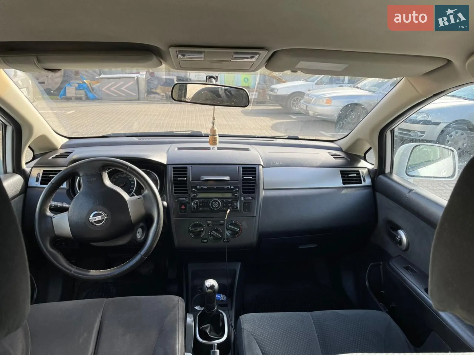 2011 Nissan Tiida - мініатюра 3