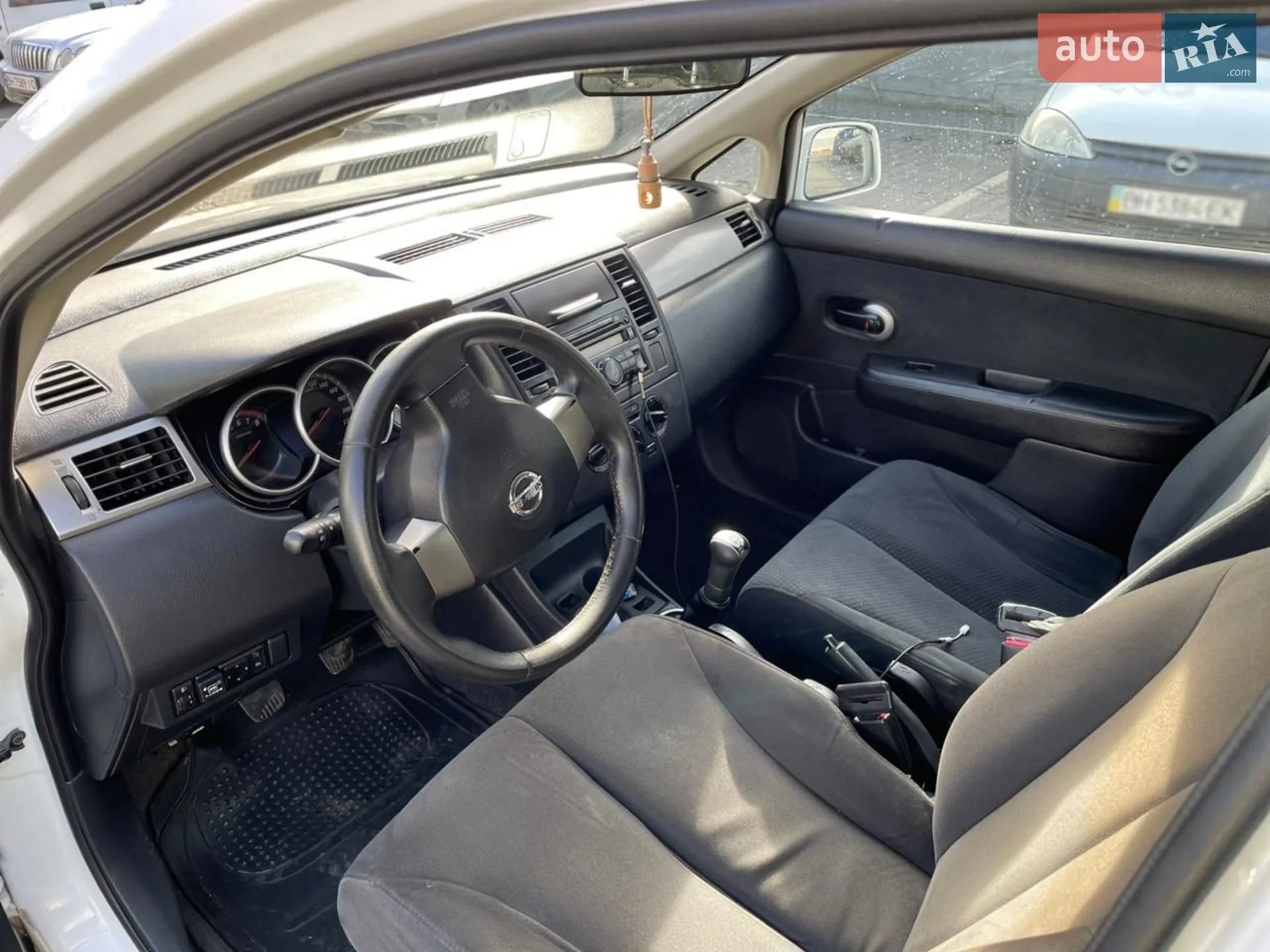 2011 Nissan Tiida - мініатюра 8