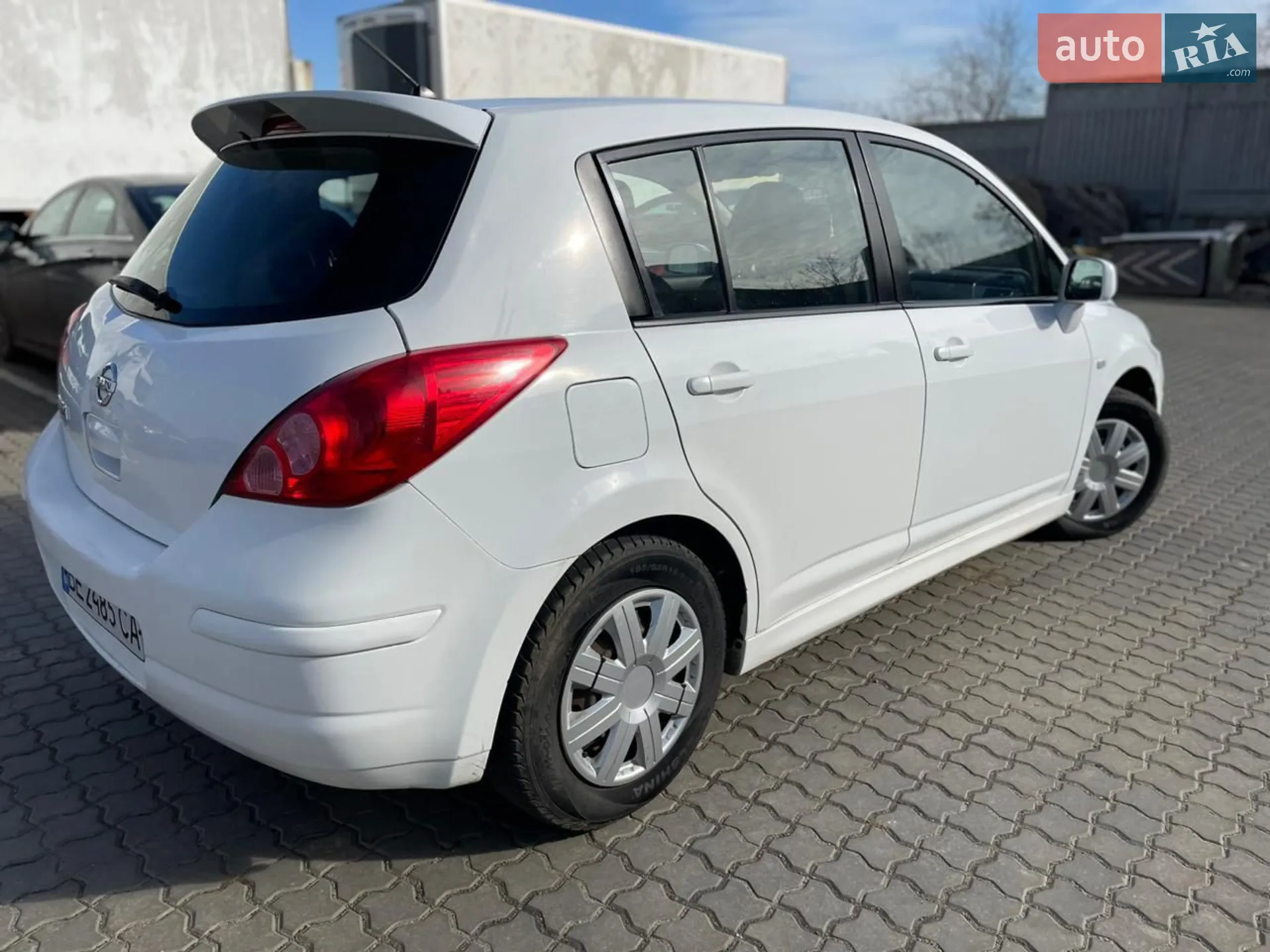 2011 Nissan Tiida - мініатюра 10