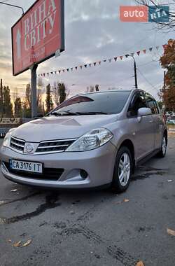 Хетчбек Nissan TIIDA 2010 в Одесі