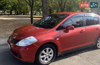 Хэтчбек Nissan TIIDA 2008 в Запорожье