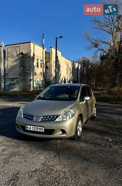 Хетчбек Nissan TIIDA 2012 в Києві