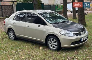 Седан Nissan TIIDA 2007 в Киеве