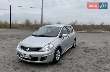 Хэтчбек Nissan TIIDA 2010 в Запорожье